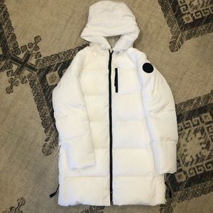 NWOT Fabletics white puffer coat